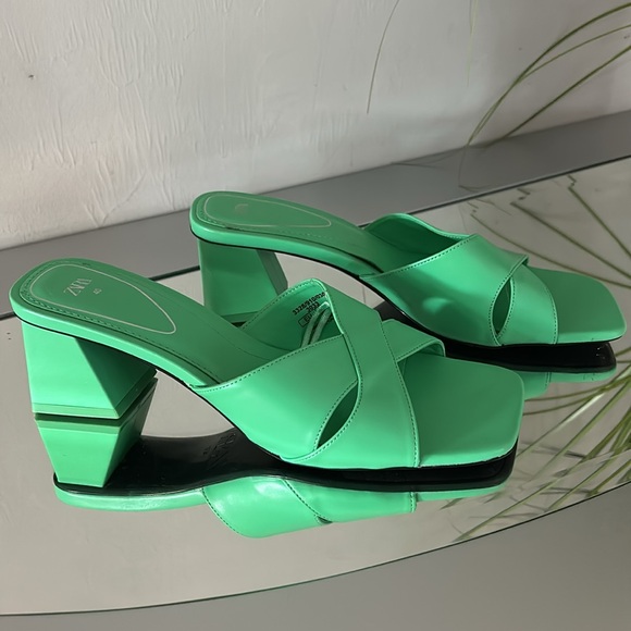 ZARA Mid Height Block Heel Sandals Size 9 (EU 40) Green - Picture 4 of 16